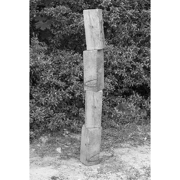 PETER PUKLUS<br/>4328_4329 Four wooden blocks forming a pillar, 2015, analogue print on baryta-paper, 36 x 24,7 cm, ed. 5